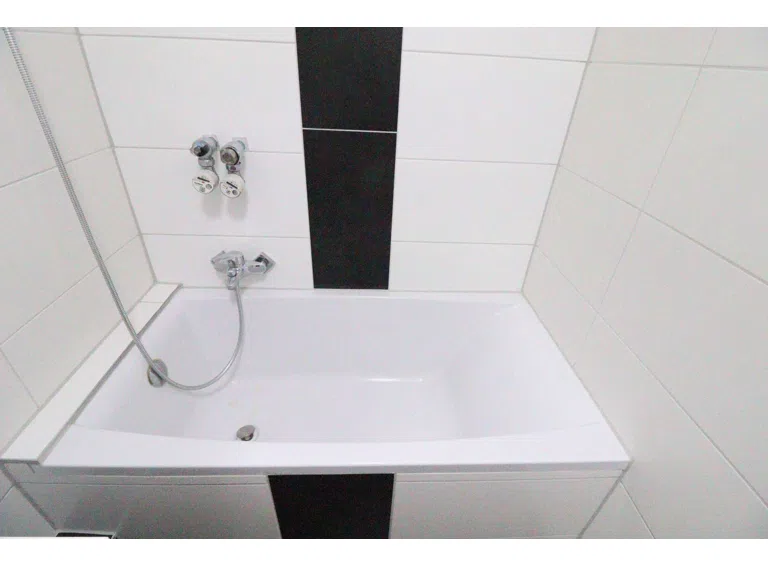 Badewanne - Dusche