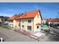 Titelbild für Dieses großzügige Reiheneckhaus bietet jede Menge Platz zum Wachsen und