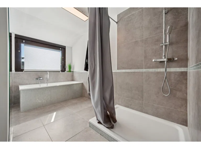 Badezimmer OG - Ansicht 2