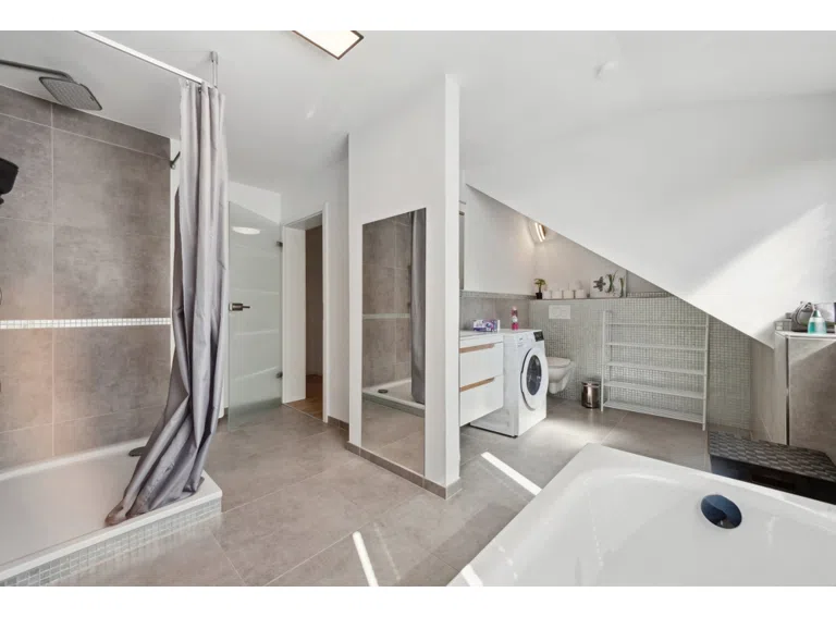 Badezimmer OG - Ansicht 1