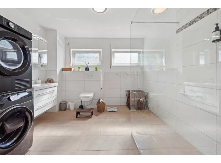 Badezimmer EG