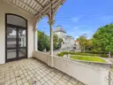 Balkon mit Blick Staatstheater
