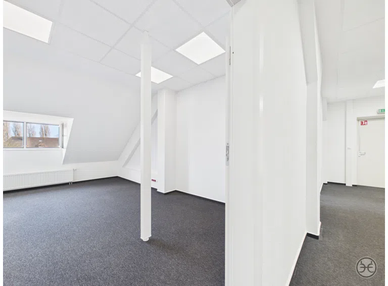 Eden-Ehbrecht-Immobilien_Vermietung_Einzelne-Büroräume_Kreyenbrück_012