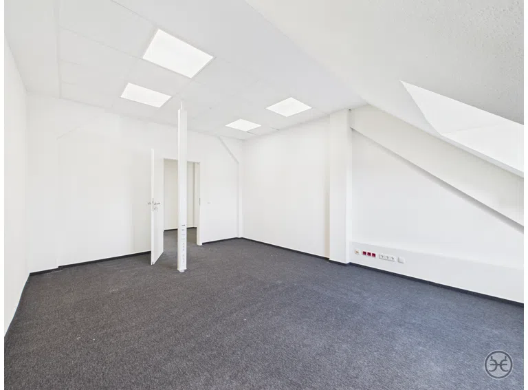 Eden-Ehbrecht-Immobilien_Vermietung_Einzelne-Büroräume_Kreyenbrück_011