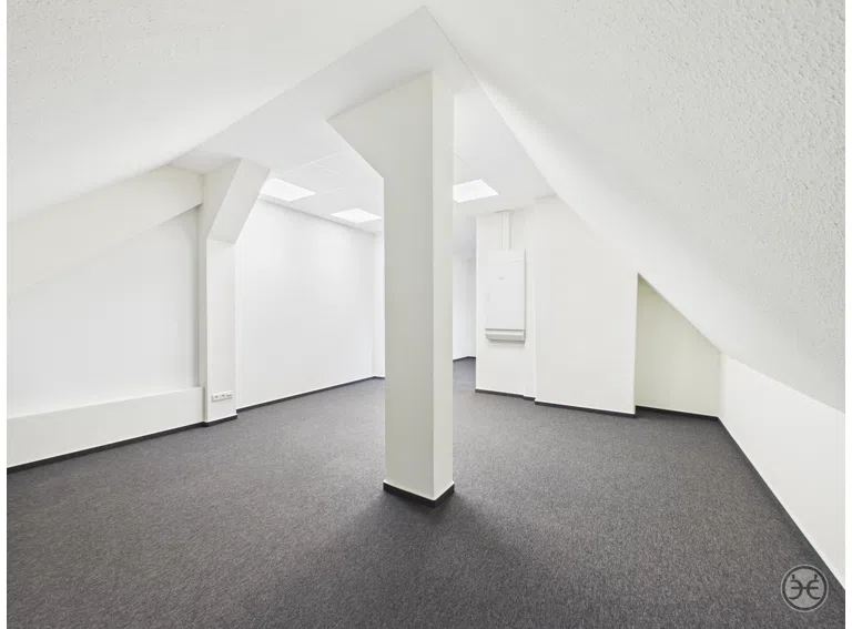 Eden-Ehbrecht-Immobilien_Vermietung_Einzelne-Büroräume_Kreyenbrück_029