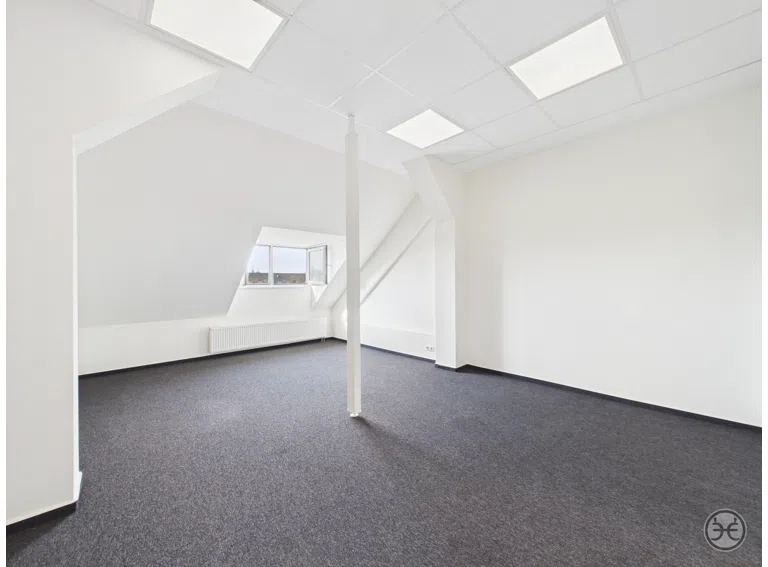 Eden-Ehbrecht-Immobilien_Vermietung_Einzelne-Büroräume_Kreyenbrück_017