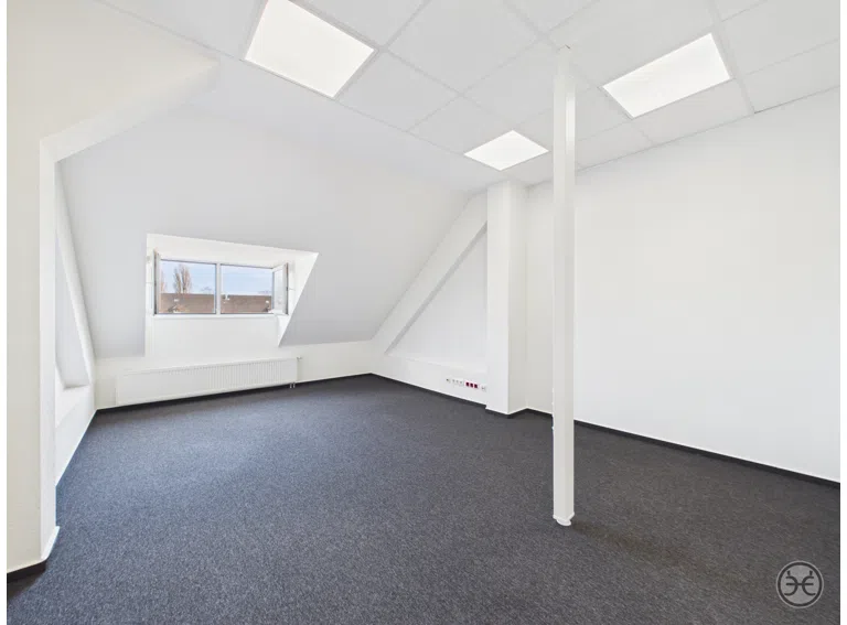 Eden-Ehbrecht-Immobilien_Vermietung_Einzelne-Büroräume_Kreyenbrück_013