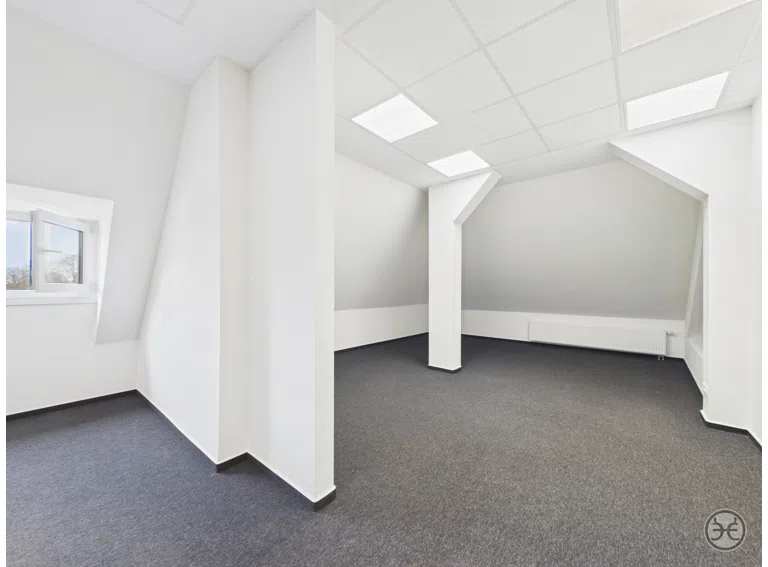 Eden-Ehbrecht-Immobilien_Vermietung_Einzelne-Büroräume_Kreyenbrück_026