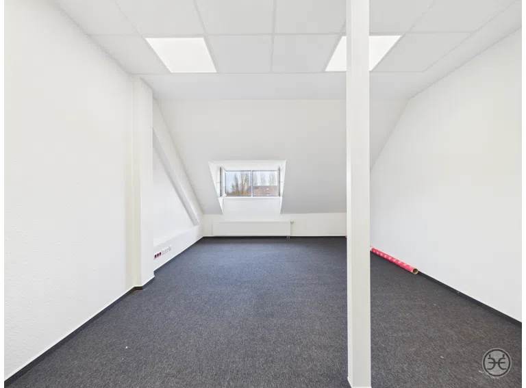 Eden-Ehbrecht-Immobilien_Vermietung_Einzelne-Büroräume_Kreyenbrück_039
