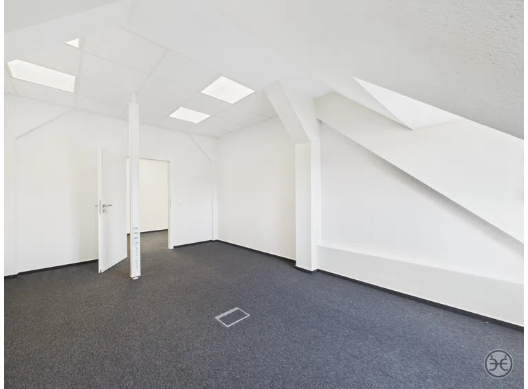 Eden-Ehbrecht-Immobilien_Vermietung_Einzelne-Büroräume_Kreyenbrück_022