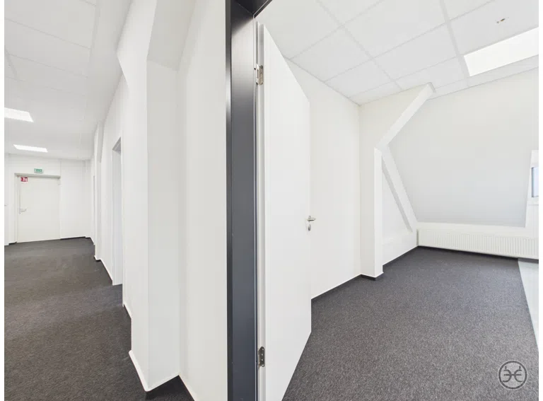 Eden-Ehbrecht-Immobilien_Vermietung_Einzelne-Büroräume_Kreyenbrück_024