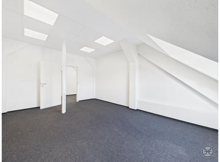 Eden-Ehbrecht-Immobilien_Vermietung_Einzelne-Büroräume_Kreyenbrück_014