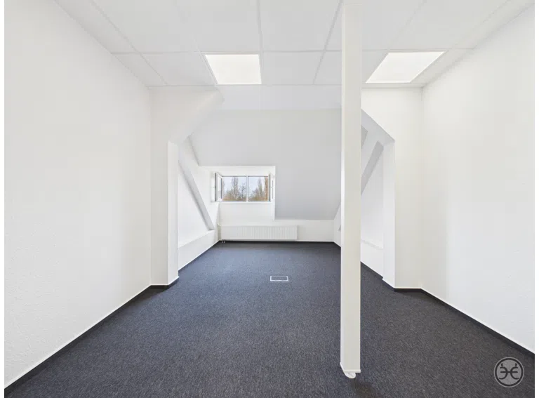 Eden-Ehbrecht-Immobilien_Vermietung_Einzelne-Büroräume_Kreyenbrück_019