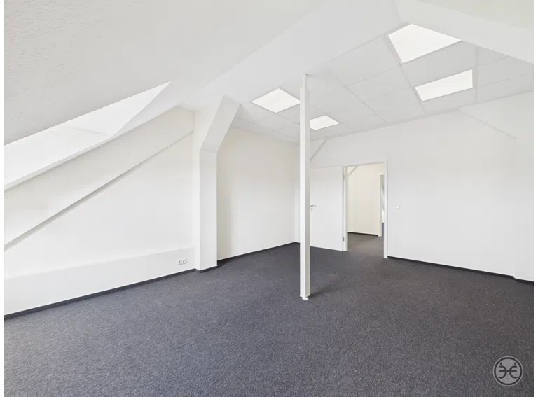 Eden-Ehbrecht-Immobilien_Vermietung_Einzelne-Büroräume_Kreyenbrück_018