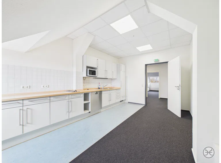 Eden-Ehbrecht-Immobilien_Vermietung_Einzelne-Büroräume_Kreyenbrück_025