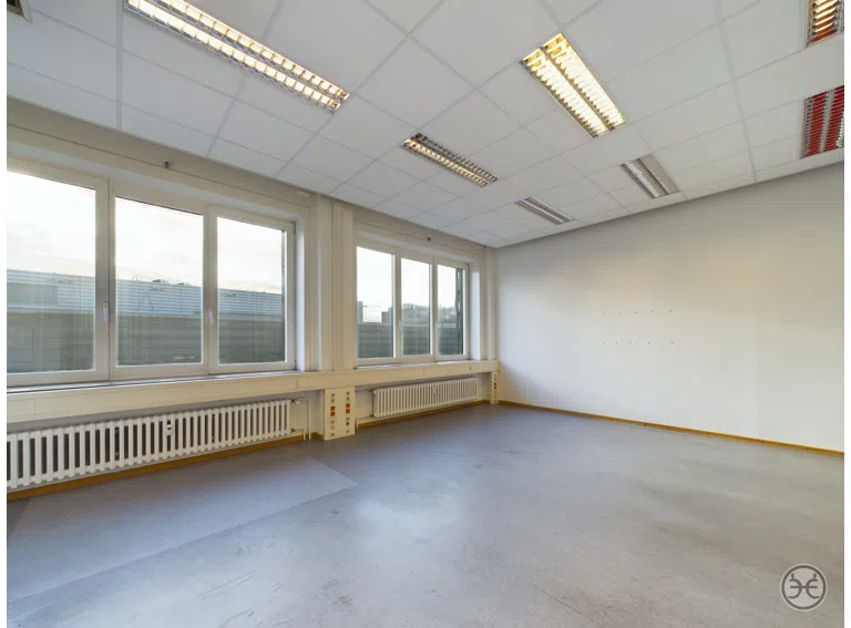 Eden-Ehbrecht-Immobilien_Büroflächen_Telekom-Gebäude_008