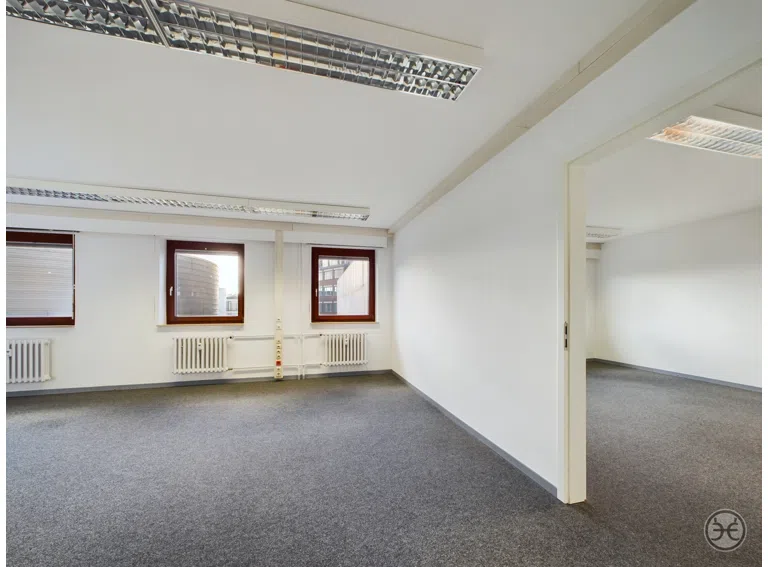 Eden-Ehbrecht-Immobilien_Büroflächen_Telekom-Gebäude_035