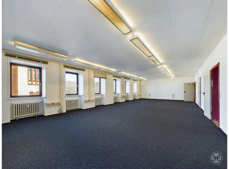 Eden-Ehbrecht-Immobilien_Büroflächen_Telekom-Gebäude_015