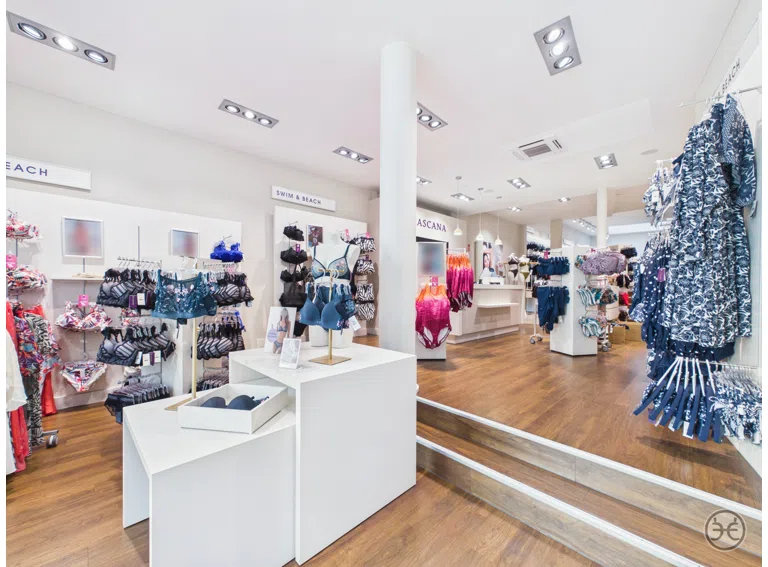 CAM05560G0-PR0063-STILL008