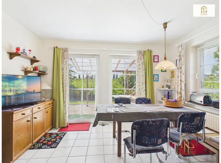 Wohn/Esszimmer Haus B