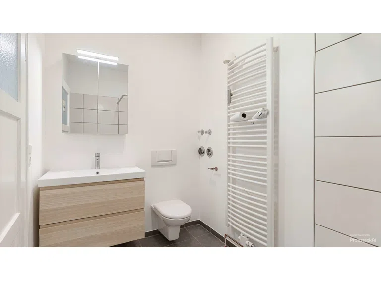Badezimmer - (KI generiert)