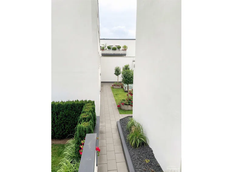 Innenhof - (KI generiert)
