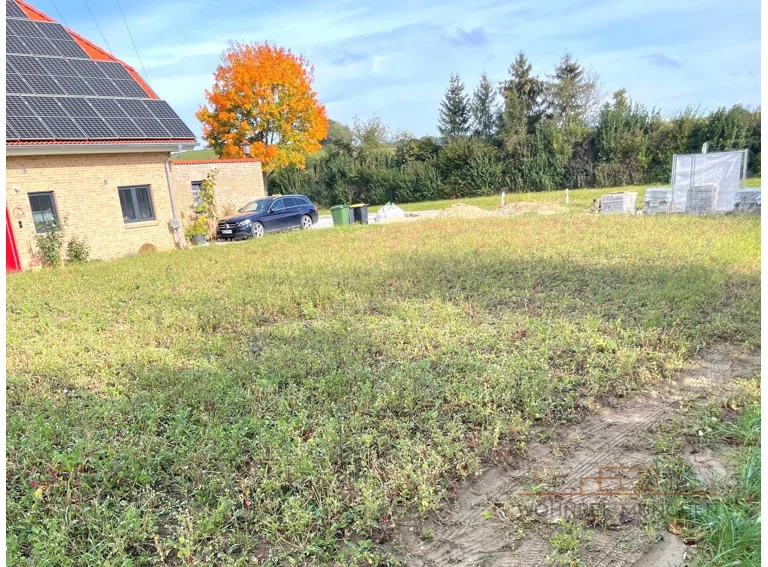 Ländliches Baugrundstück