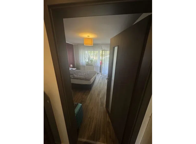 11 Schlafzimmer mit Balkon