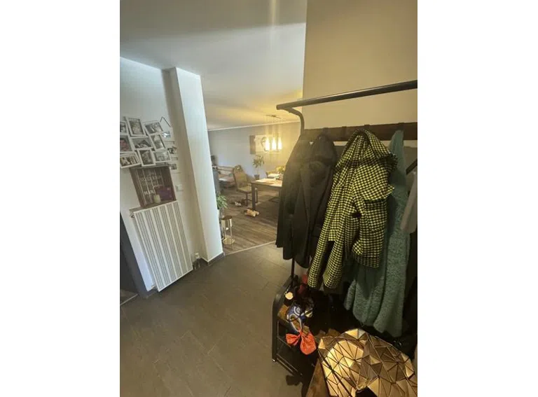10 Garderobe Blickrichtung Wohnzimmer