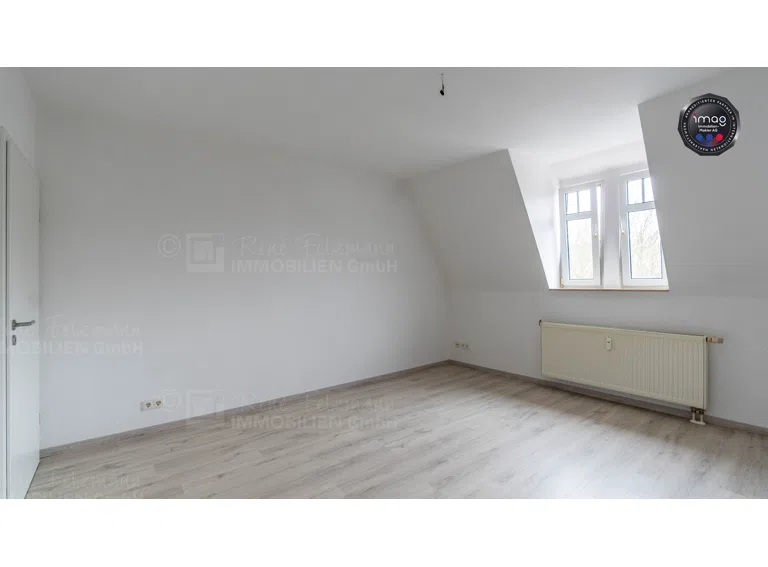 RF-1389 Zweizimmerwohnung PlauenSchlafen