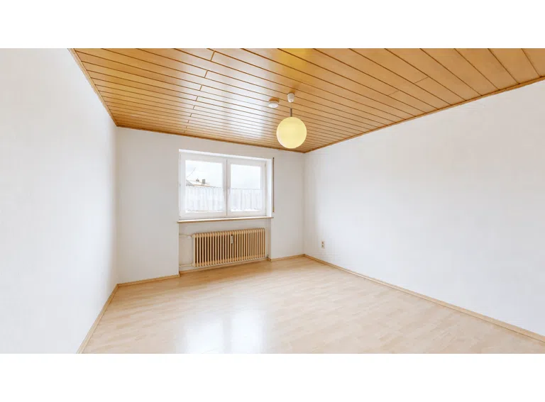 Schlafzimmer OG - mit KI entmöbliert