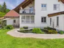 Hausrückseite und Garten