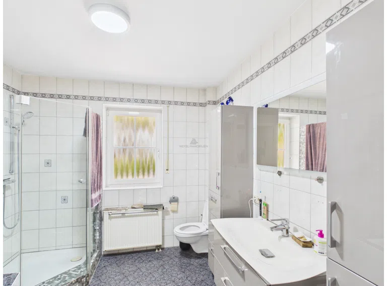 Badezimmer EG
