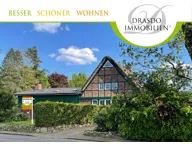 Bild von Platzwunder mit Renditechance: Weitläufiges Anwesen mit zwei Häuser, in Quickborn - Kreis Pinneberg, 360.00 m², 14.00 Zi., Bj. 1870