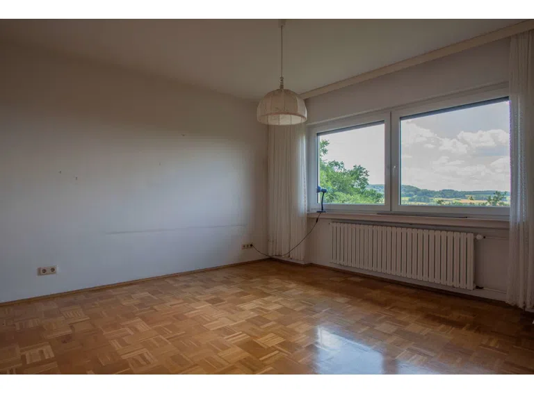 Schlafzimmer Hauptwohnung