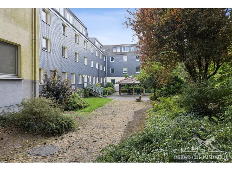 Weg zu Innenhof