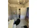 23 Dusche im Bad