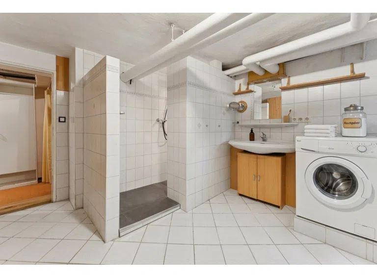 Waschraum KG