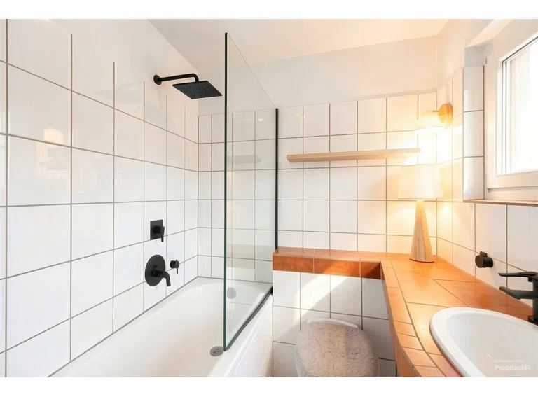 Badezimmer (KI-generiert)