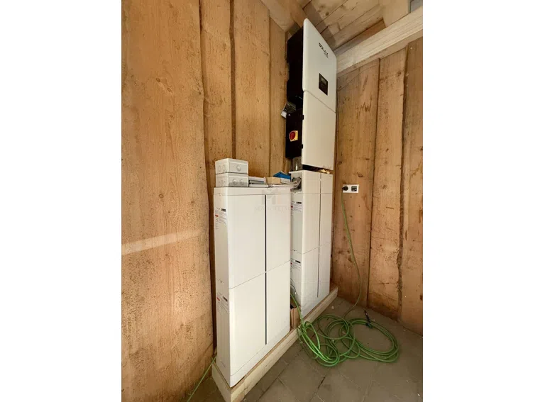 PV Wechselrichter + Speicher