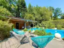 Cool am Pool