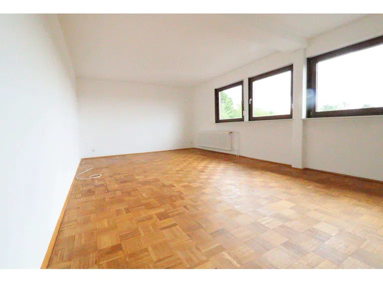 DG - freie Wohnung - Wohnzimmer - Bild 2