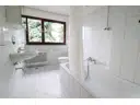 DG - freie Wohnung - Badezimmer - Bild 1
