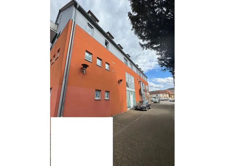 25 Außenansicht zum Zentrum