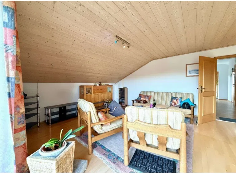 Wohnzimmer (OG)