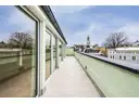 Riesenbalkon mit Alpenblick