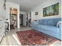 gemütliches Schlafsofa im Wohnbereich