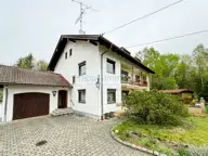 Bild von -bezugsfreies 2 Familienhaus mit ausgebauten DG - Häuser, in Sauerlach, 207.00 m², 8.00 Zi., Bj. 1962