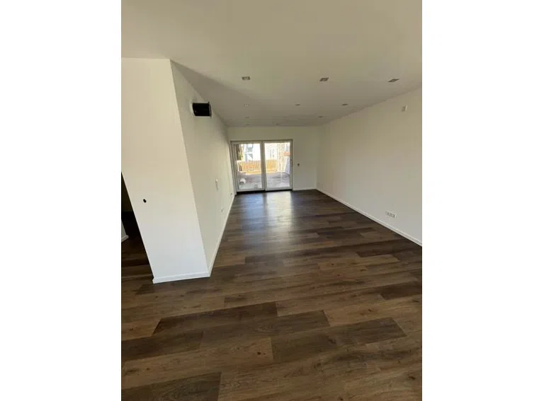 34 Wohnbereich mit Terrassenzugang
