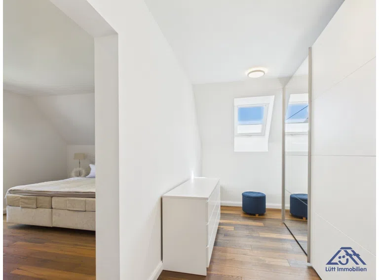 Begehbarer Kleiderschrank DG - Lütt Immobilien Selent